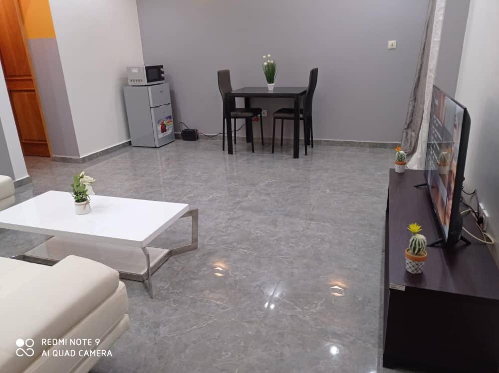 Hotel Appart B4U Yaoundé Exteriör bild